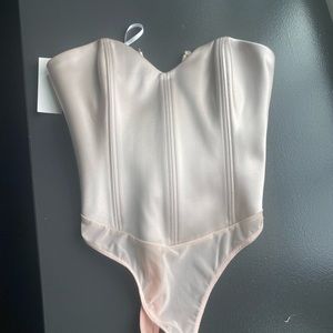 Aritzia Babaton Blaze Bodysuit